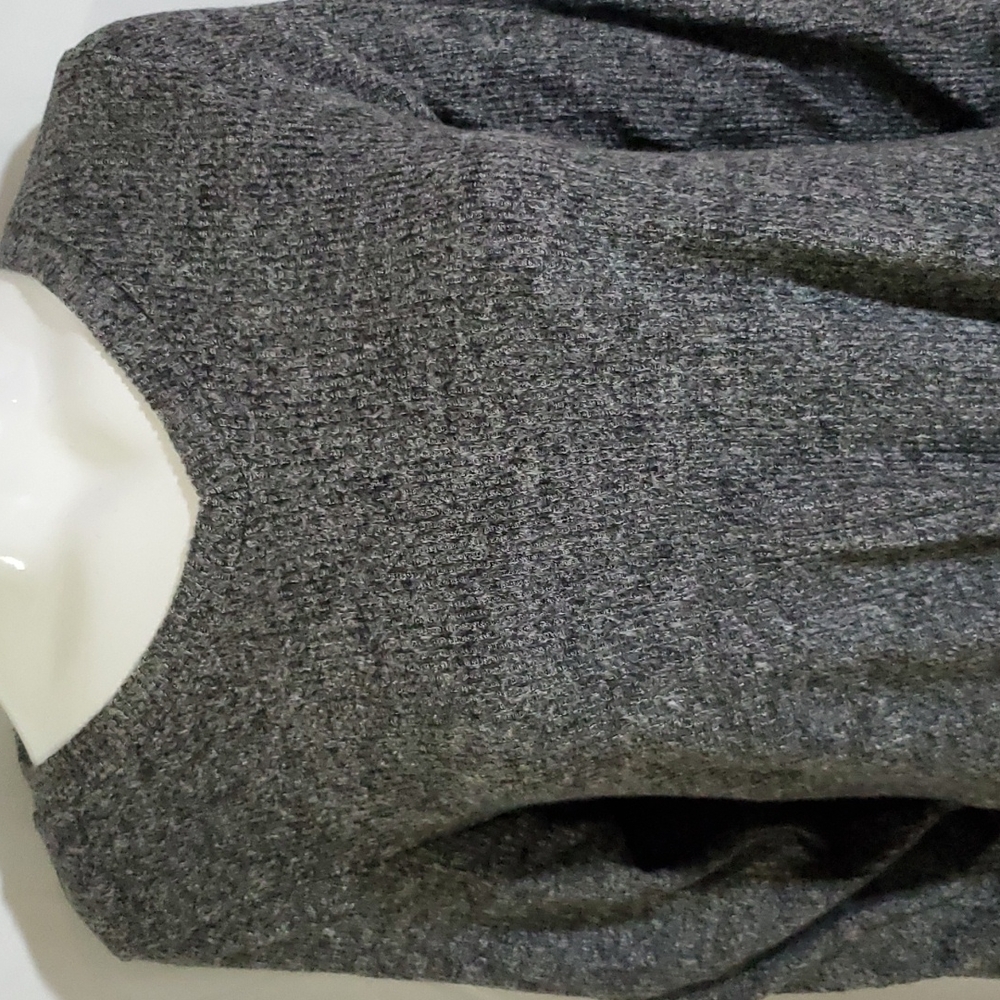 🎄5/$30🎄 iGenjun Light Weight Tunic - Picture 3 of 8